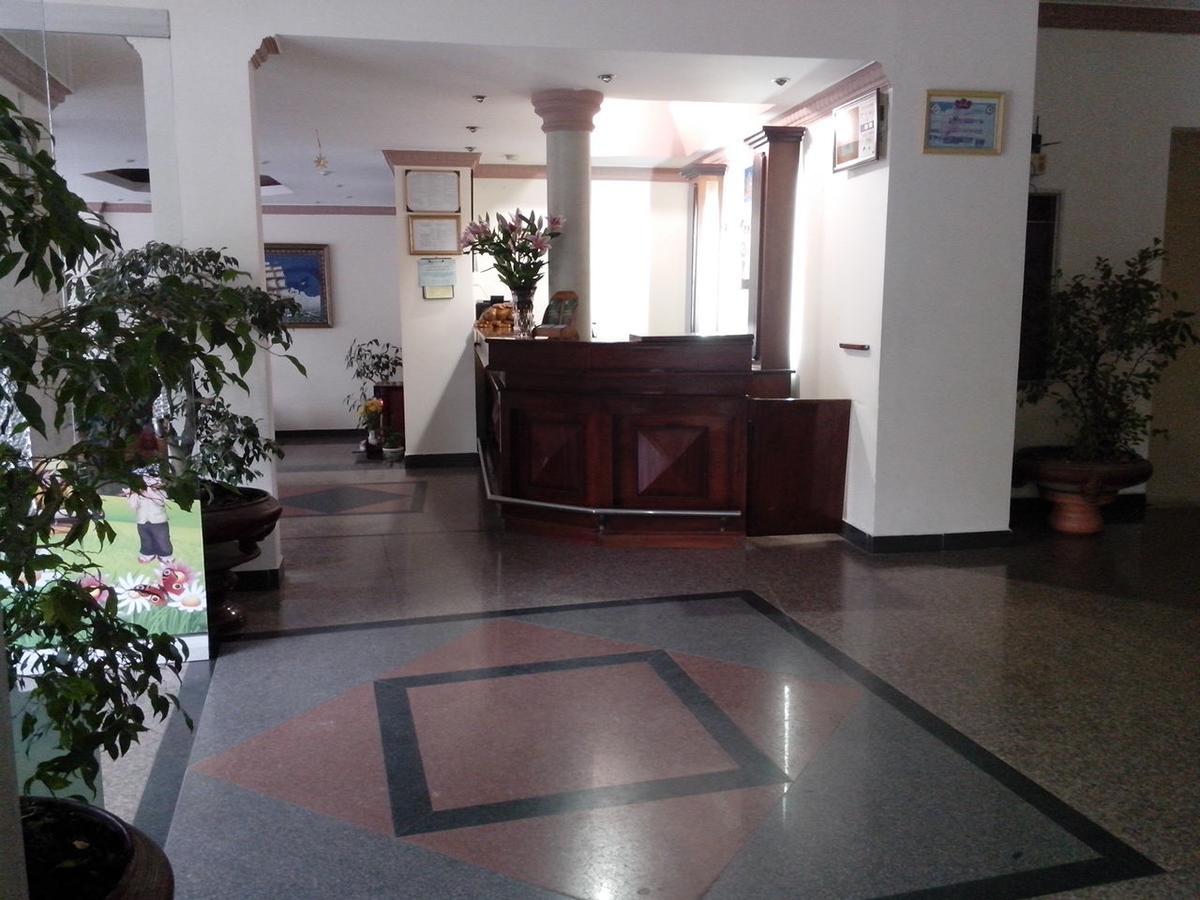 A Dong Hotel Đà Lạt Extérieur photo